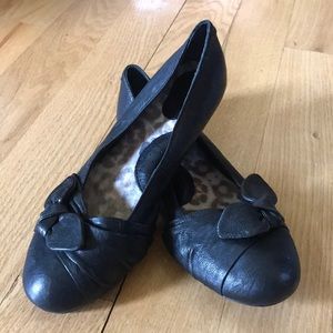 Born black flats